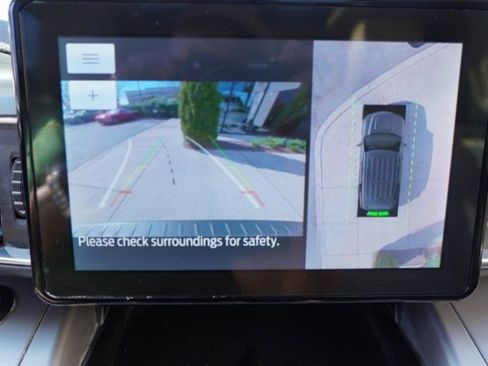 Used 2022 Ford Explorer XLT w/ Equipment Group 202A image 33