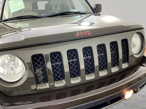 Used 2017 Jeep Patriot 75th Anniversary w/ Power Value Group FWD image 27