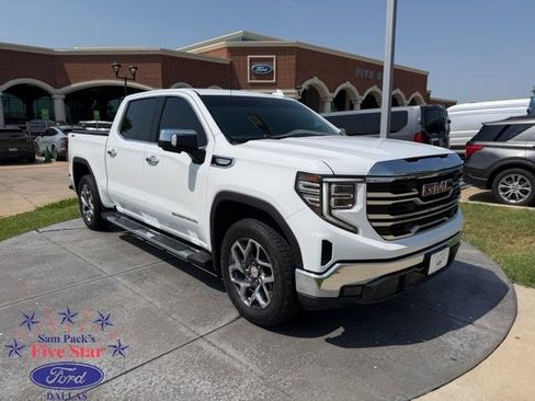 Used 2025 GMC Sierra 1500 SLT AWD/4WD image 1