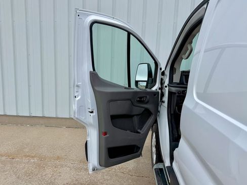 Used 2025 Ford Transit 250 Low Roof w/ Exterior Upgrade Package RWD image 12