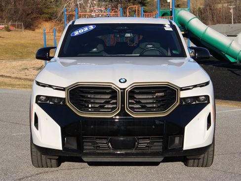 New 2023 BMW XM image 3