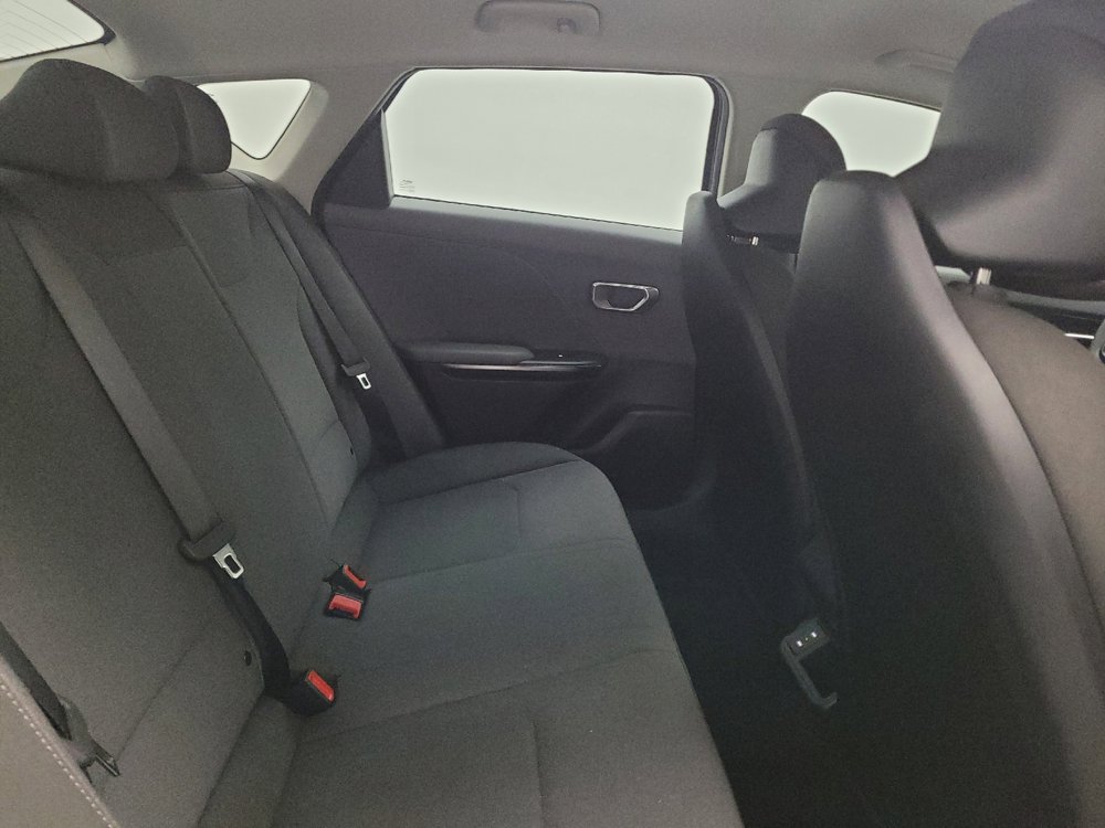 Used 2025 Kia K4 FWD image 19
