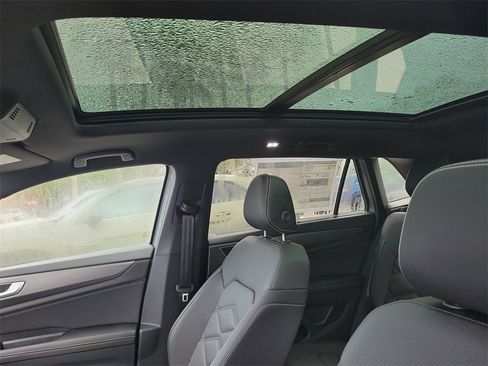 New 2026 Volkswagen Atlas Cross Sport SE image 8