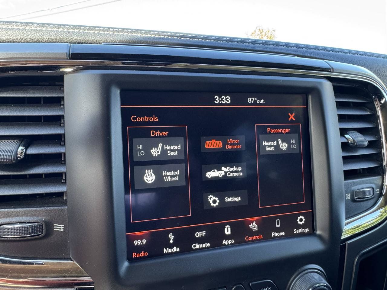 Used 2018 RAM 2500 Big Horn w/ Sport Appearance Group AWD/4WD image 18