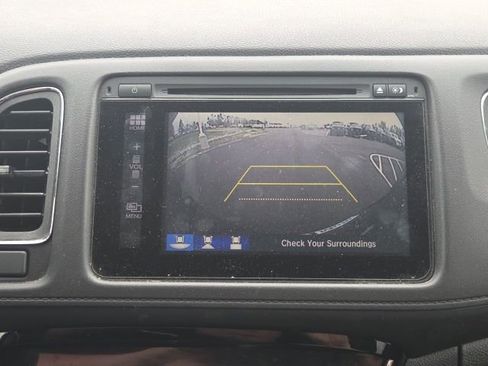 Used 2018 Honda HR-V EX image 28