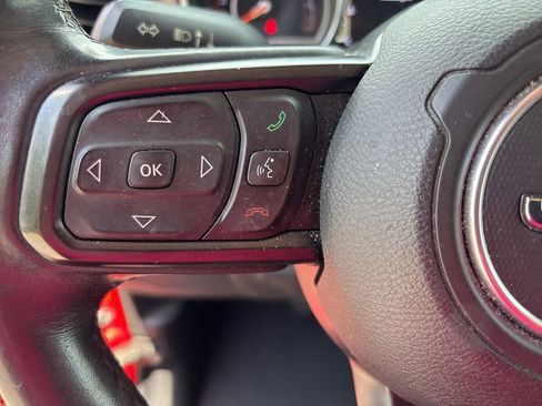 Used 2018 Jeep Wrangler Unlimited Sport S AWD/4WD image 14