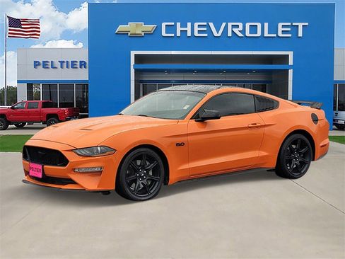Used 2020 Ford Mustang GT Premium w/ Equipment Group 401A image 3