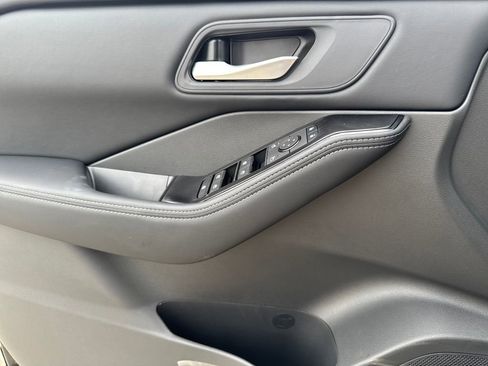 New 2026 Nissan Rogue SV image 17