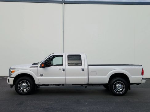 Used 2013 Ford F350 Platinum w/ Platinum Pkg AWD/4WD image 2