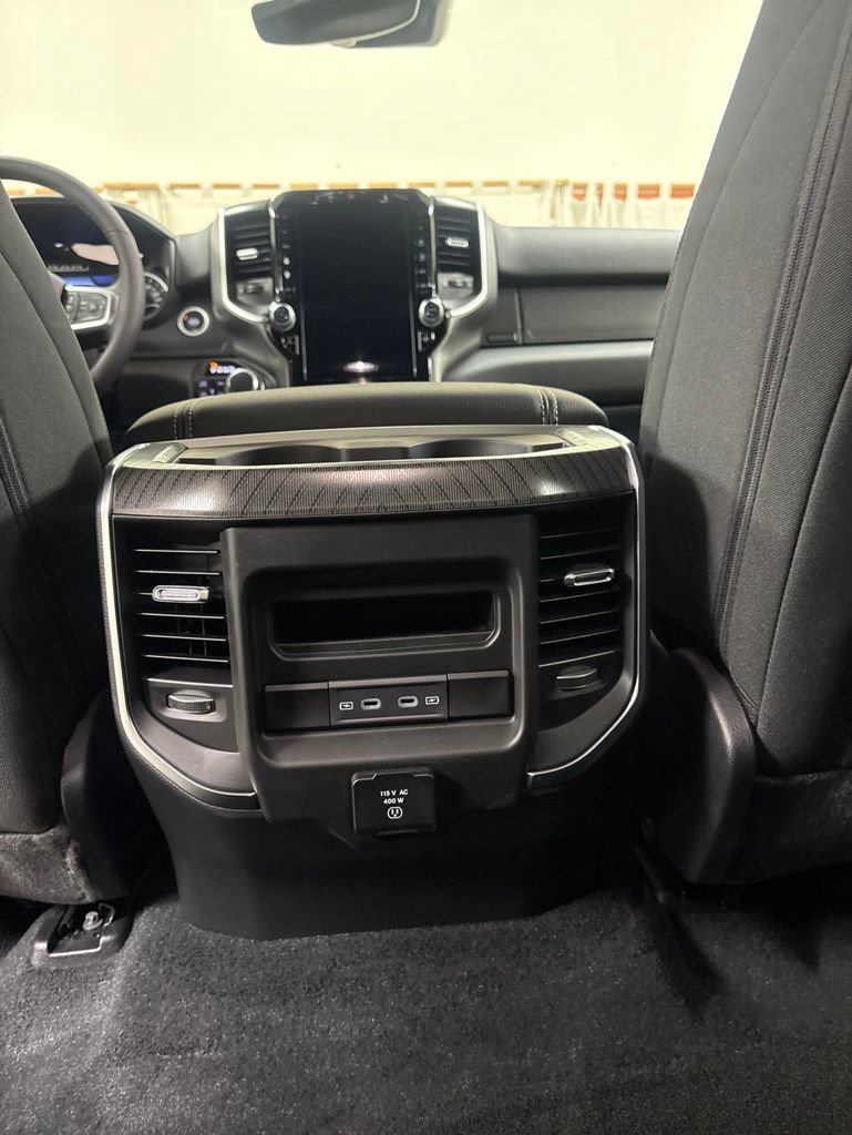 New 2026 RAM 1500 Big Horn AWD/4WD image 19