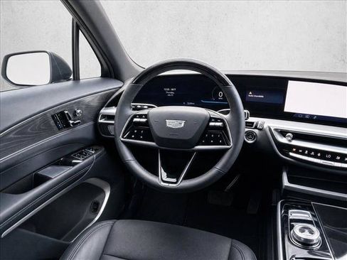 Used 2024 Cadillac Lyriq Sport RWD image 26