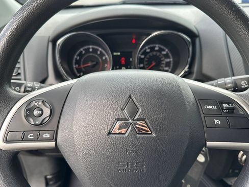 Used 2025 Mitsubishi Outlander Sport ES AWD/4WD image 23