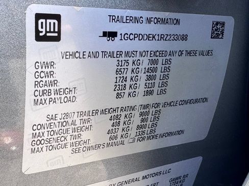Used 2024 Chevrolet Silverado 1500 LT AWD/4WD image 44