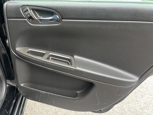 Used 2016 Chevrolet Impala LTZ FWD image 28