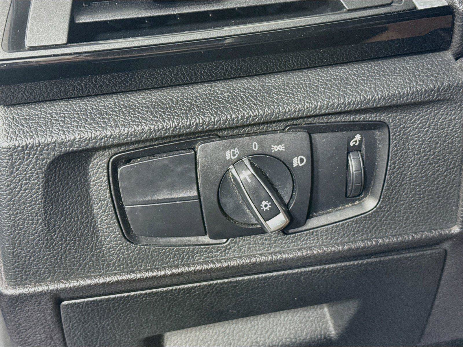 Used 2016 BMW 228i Convertible RWD image 18