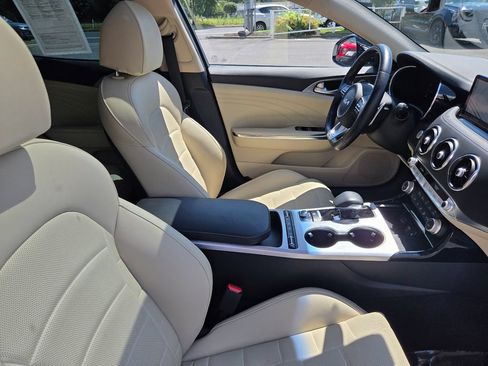 Used 2023 Kia Stinger GT2 AWD/4WD image 29