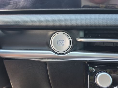 Certified 2025 Hyundai Santa Cruz SEL FWD image 27