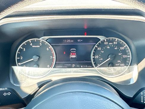 Used 2024 Nissan Rogue S FWD image 12