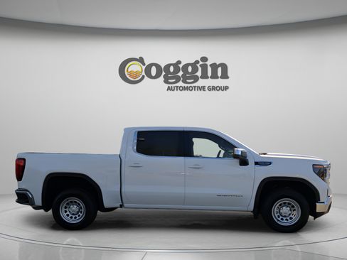 New 2026 GMC Sierra 1500 SLE w/ Preferred Package RWD image 6
