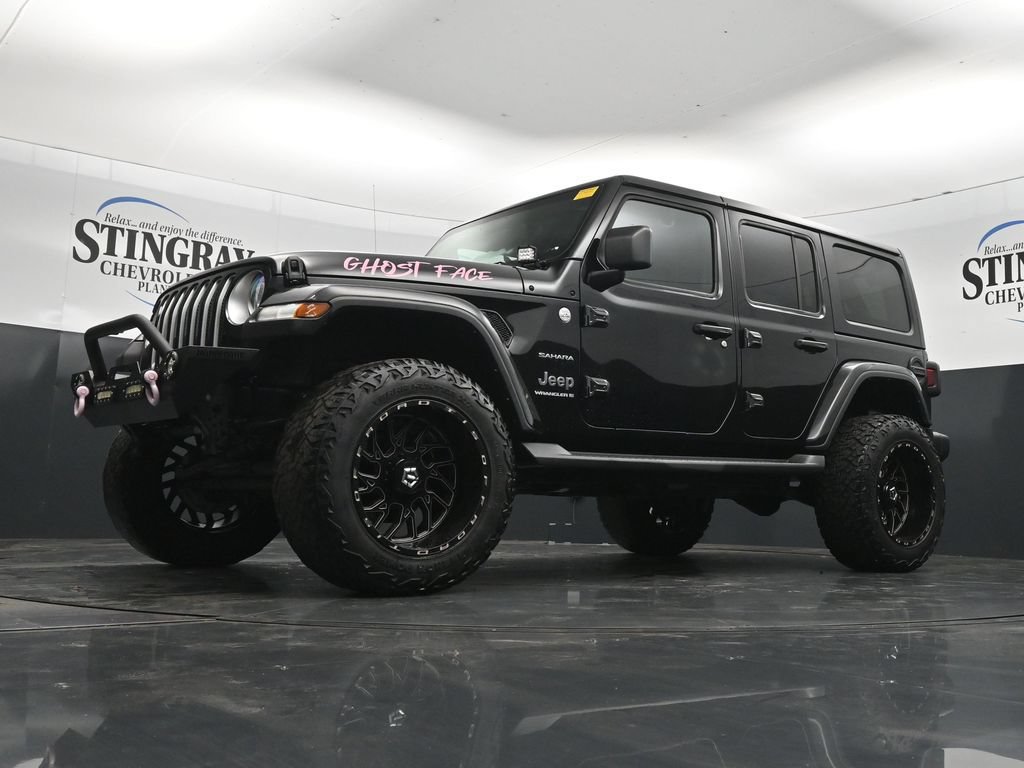 Used 2023 Jeep Wrangler Unlimited Sahara w/ Cold Weather Group AWD/4WD image 28