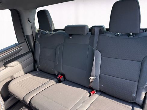 Used 2024 Chevrolet Silverado 3500 LT image 13