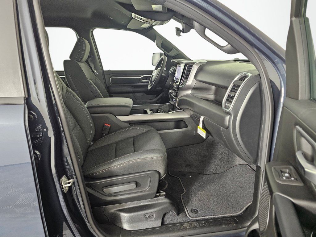 New 2026 RAM 1500 Big Horn AWD/4WD image 38