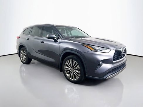 Used 2021 Toyota Highlander Platinum AWD/4WD image 24