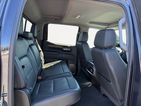 Used 2025 GMC Sierra 1500 Denali w/ Technology Package AWD/4WD image 18