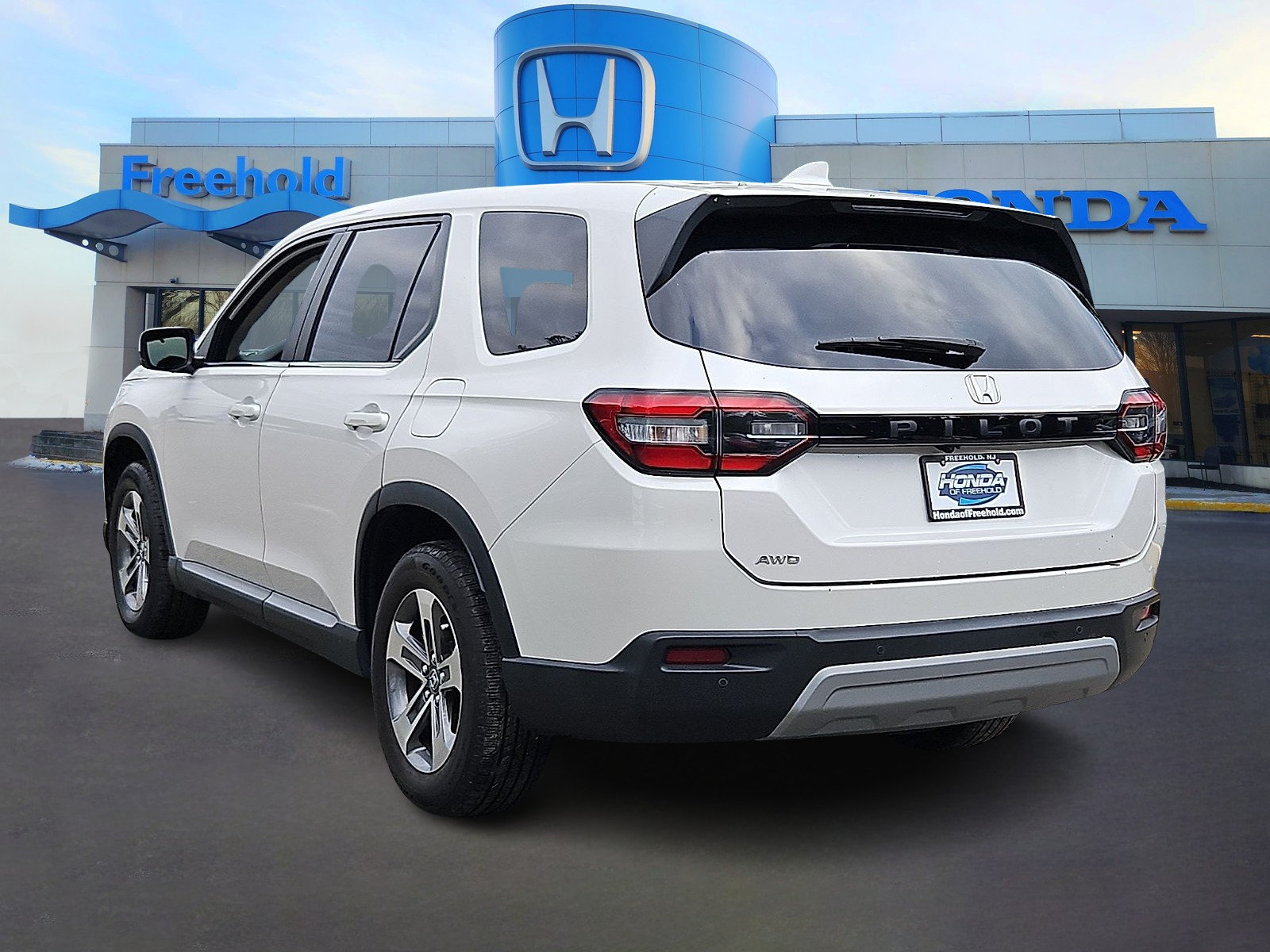 Used 2023 Honda Pilot EX-L image 5