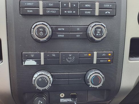 Used 2011 Ford F150 XLT w/ XLT Chrome Pkg RWD image 18