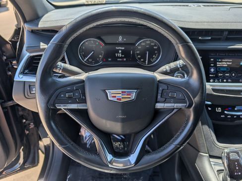 Used 2024 Cadillac XT6 Luxury w/ LPO, Floor Liner Package AWD/4WD image 15