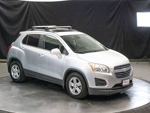 Used 2015 Chevrolet Trax LT w/ LT Sun and Sound Package image 2