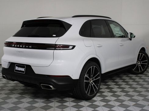 New 2026 Porsche Cayenne image 7