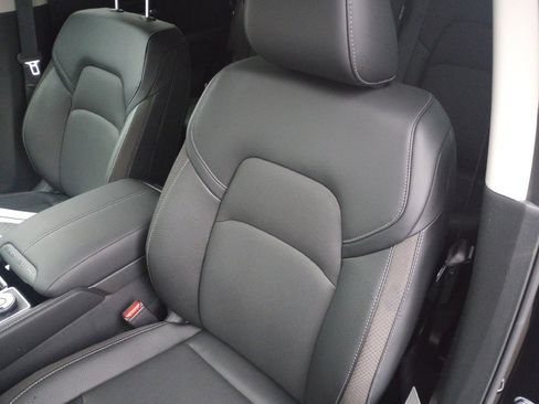 New 2026 Nissan Pathfinder SL w/ Cargo Package image 9