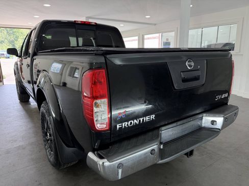 Used 2014 Nissan Frontier SV w/ SV Value Truck Package AWD/4WD image 6