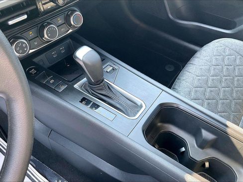 Certified 2025 Nissan Kicks SV FWD image 16