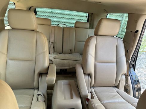 Used 2011 Chevrolet Tahoe LTZ image 6