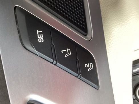 Used 2016 Hyundai Genesis 3.8 w/ Option Group 04 image 15