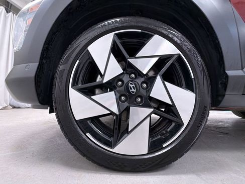 Used 2024 Hyundai Kona Limited image 13