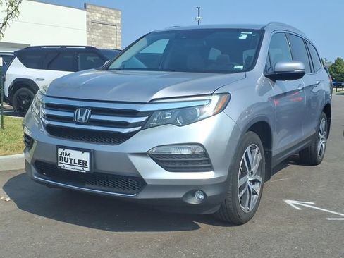Used 2018 Honda Pilot Elite image 2