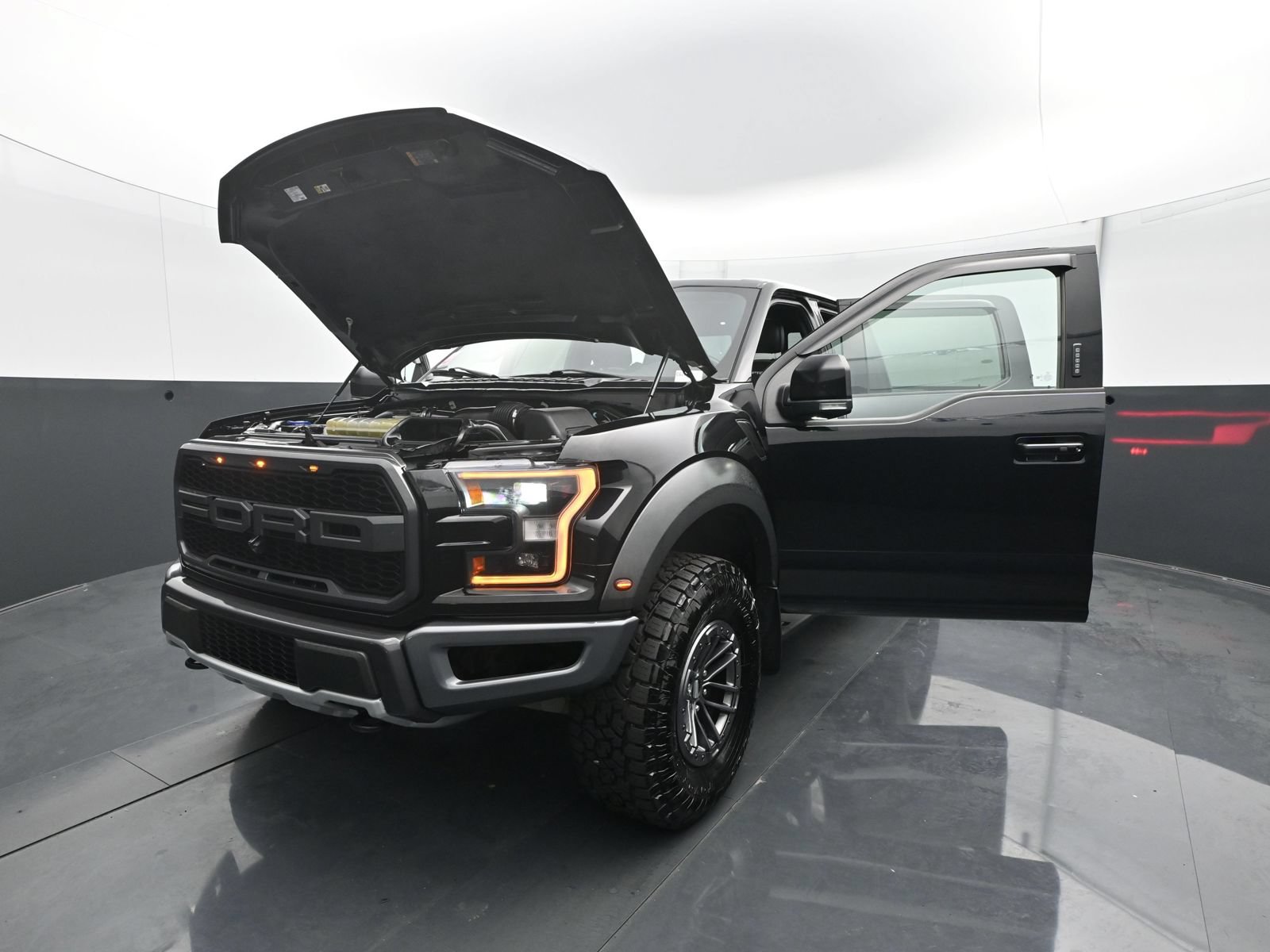 Used 2020 Ford F150 Raptor w/ Equipment Group 802A Luxury AWD/4WD image 30