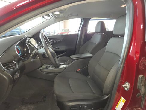 Used 2017 Chevrolet Malibu LT FWD image 18