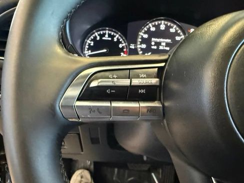 Used 2023 MAZDA MAZDA3 s FWD image 17
