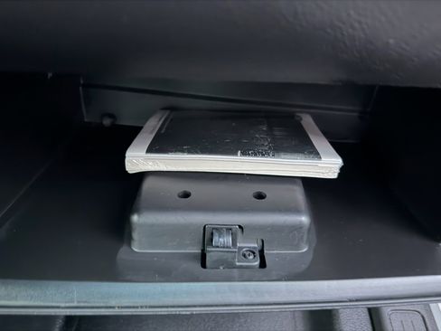 Used 2018 Ford Taurus Police Interceptor AWD image 21