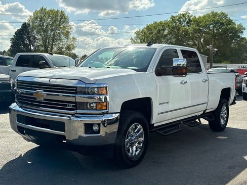 Used 2016 Chevrolet Silverado 2500 LTZ image 7