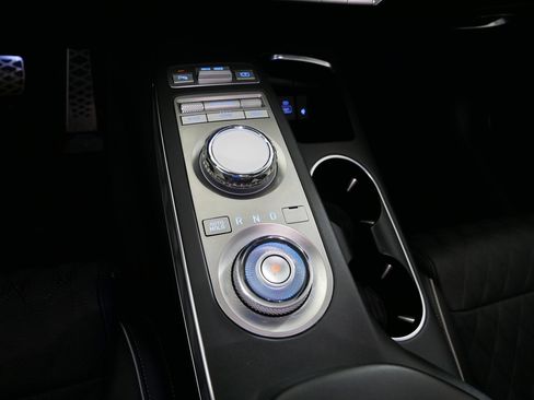 Certified 2025 Genesis GV70 3.5T Sport w/ Sport Advanced Package image 24