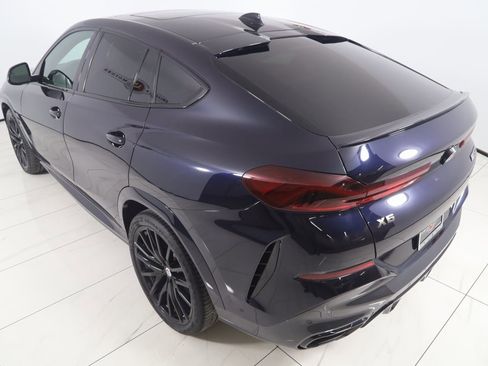 Used 2022 BMW X6 M50i w/ Executive Package image 28