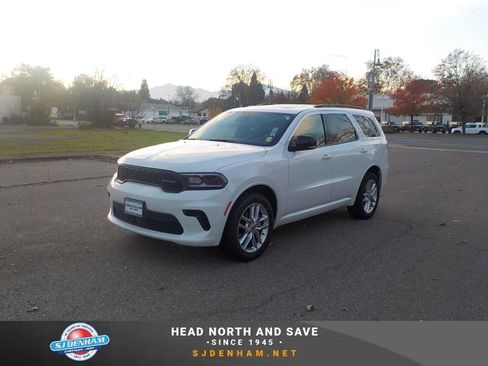 Used 2024 Dodge Durango GT AWD/4WD image 1