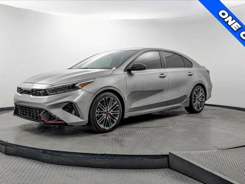 Used 2022 Kia Forte GT FWD image 2