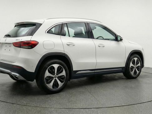 Used 2025 Mercedes-Benz GLA 250 image 9